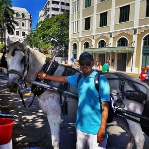 Meet your Posher, Leo